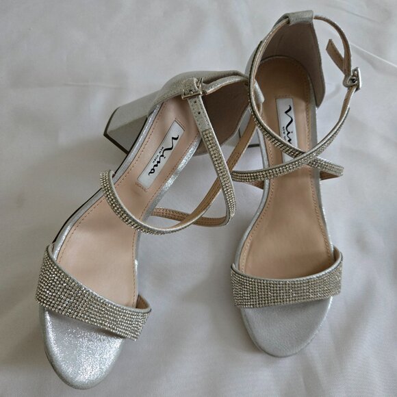 Nina Rhinestone Silver Strappy Sandal SZ 6.5M - Picture 1 of 9